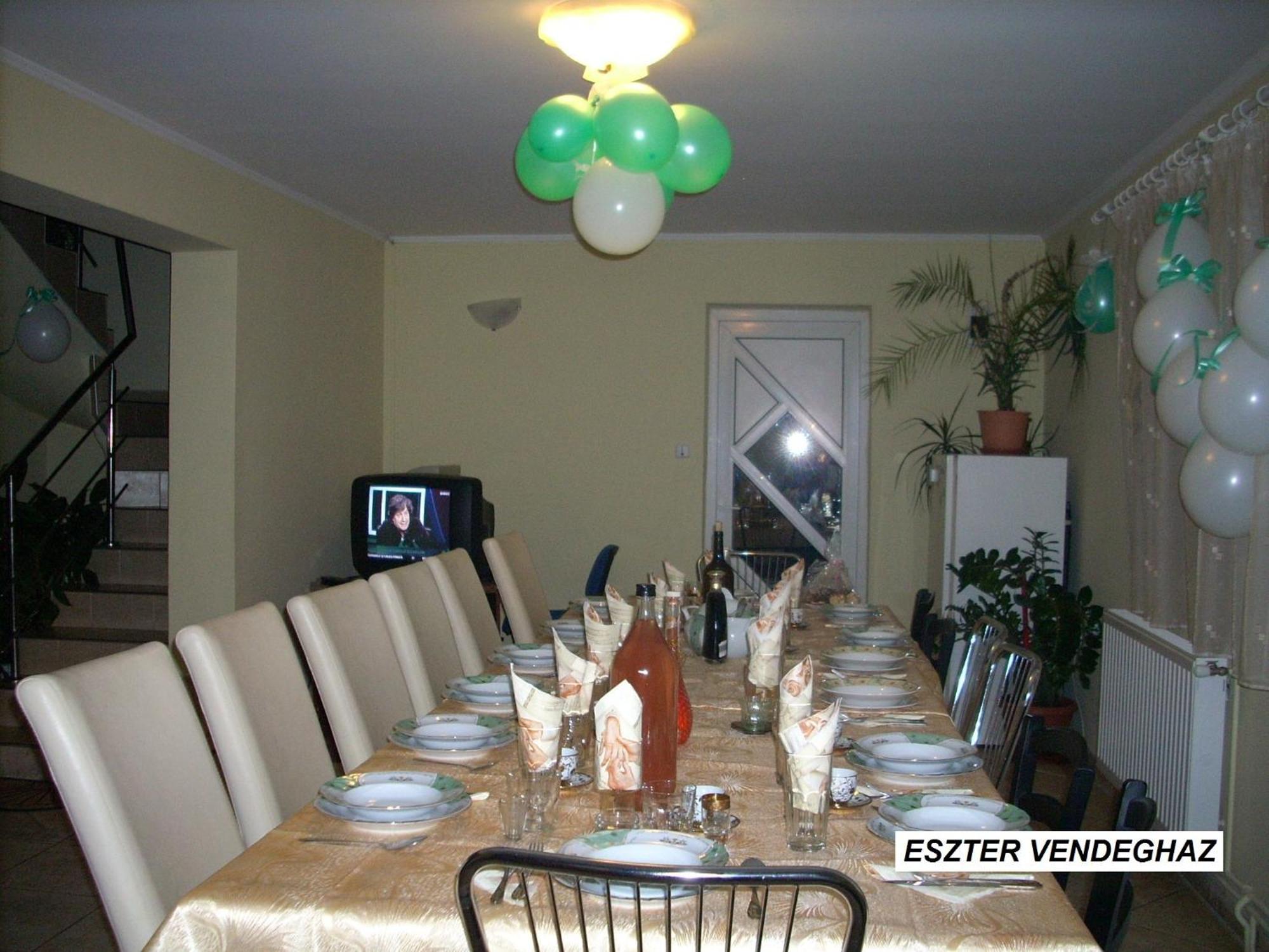 ホテル Vila Eszter ソバタ エクステリア 写真
